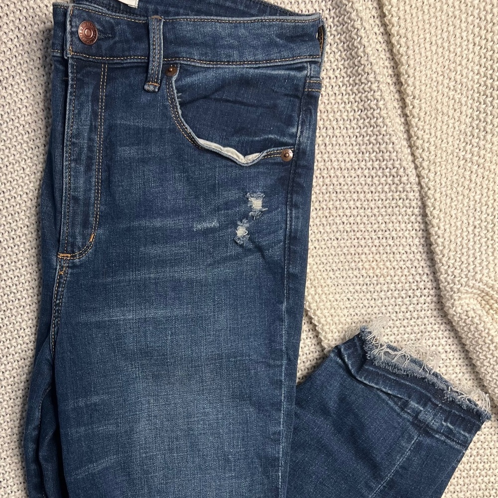 Abercrombie & Fitch The Super Skinny Ankle High-Rise Jeans